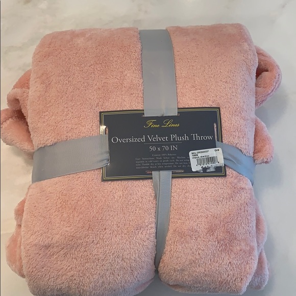 NWT Fine Lines Pink Oversized Throw - Picture 2 of 2